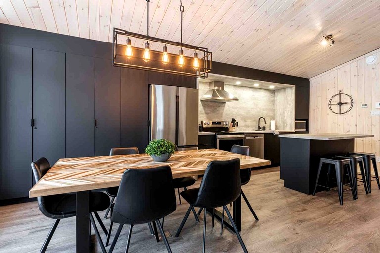 Designer Rentals (United States of America, Charlevoix, Michigan)