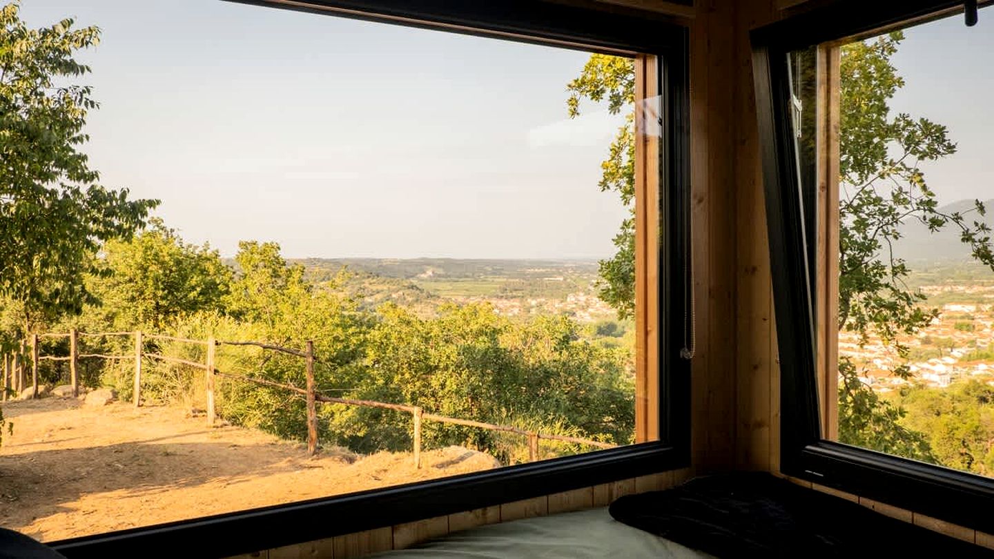 Charming Eco-Friendly Tiny Home with Mediterranean Horizon Views Near Céret | France