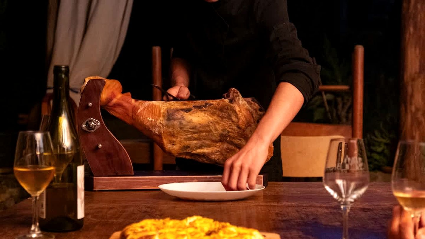 Charming Eco-Friendly Tiny Home with Mediterranean Horizon Views Near Céret | France