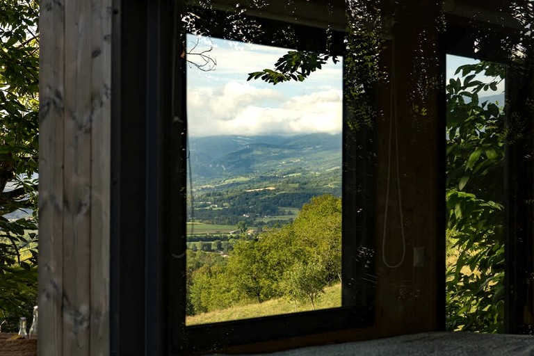 Vacation Rentals (France, --, Auvergne-Rhône-Alpes)