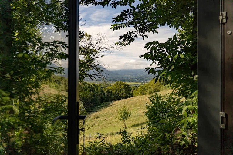 Vacation Rentals (France, --, Auvergne-Rhône-Alpes)