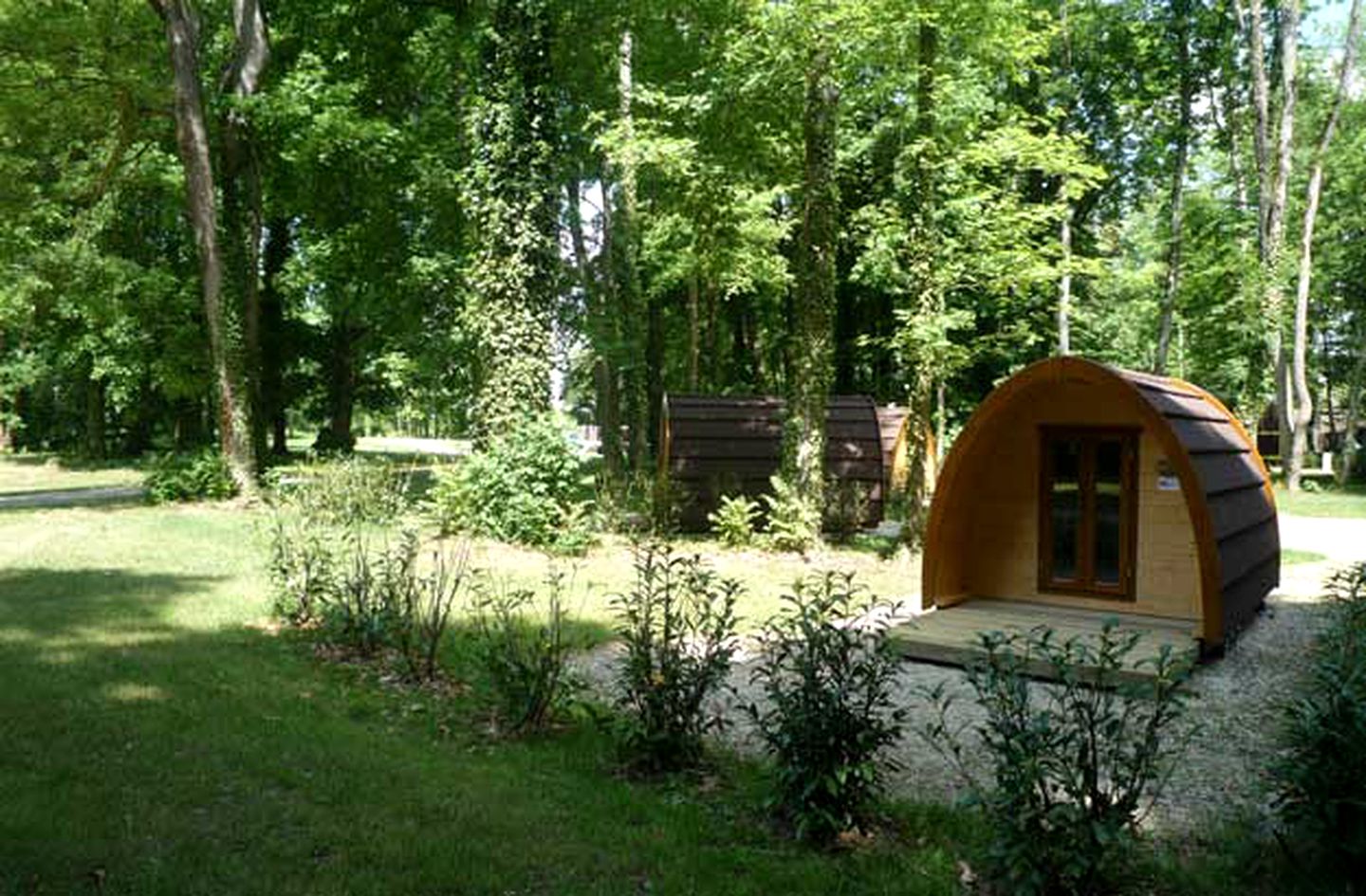 Unique Wooden Pod Rentals for Couples in Countryside near Paris