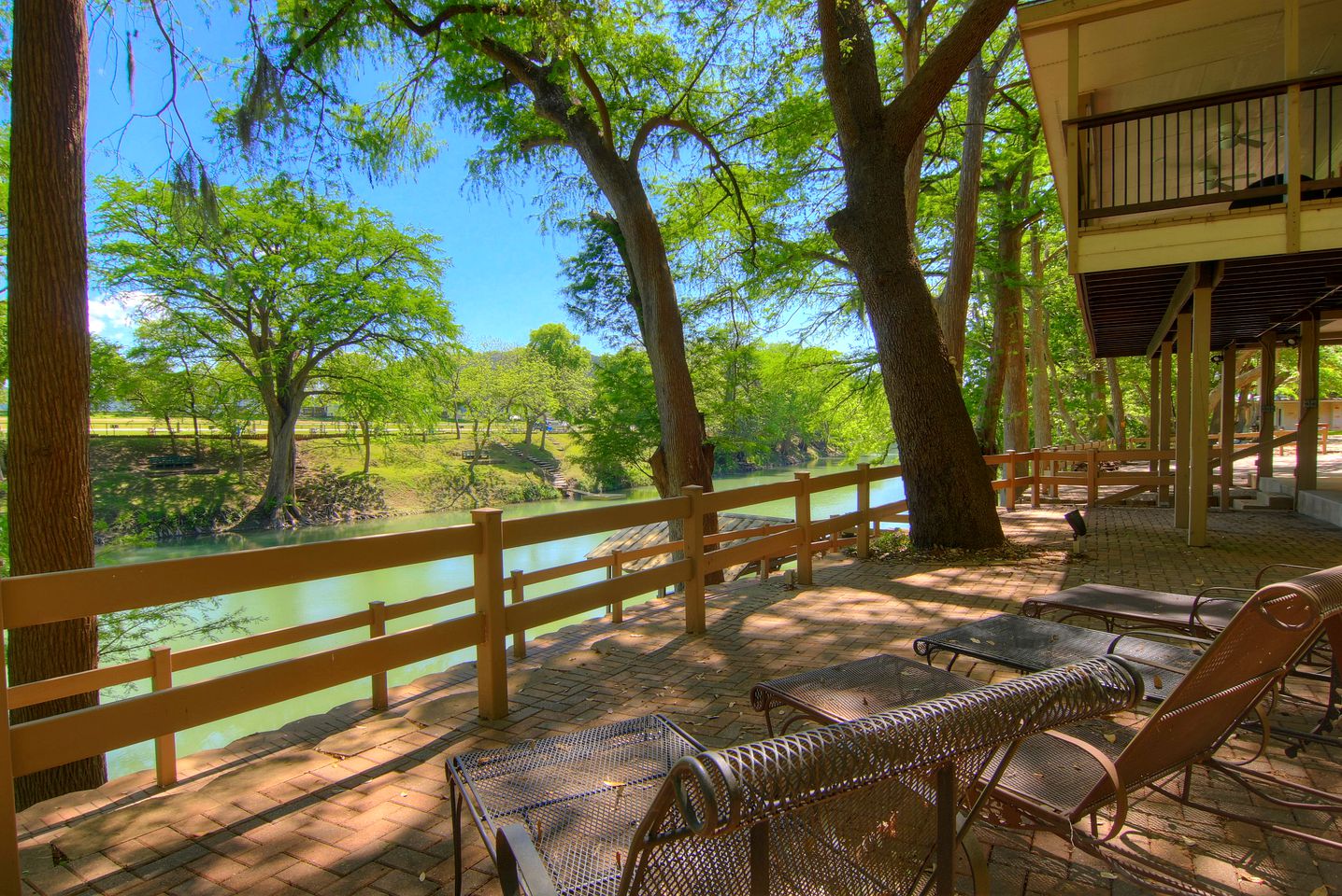 Waterfront Glamping Stay on Guadalupe River in Texas