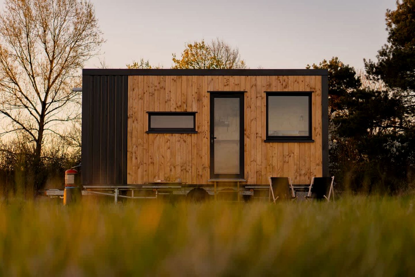Charming Eco Retreat by a Pond near Loire Valley Castles, Billy, France