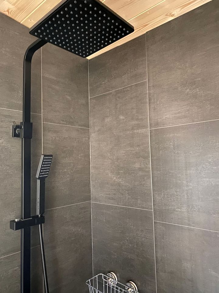 Charming Eco Retreat by a Pond near Loire Valley Castles, Billy, France