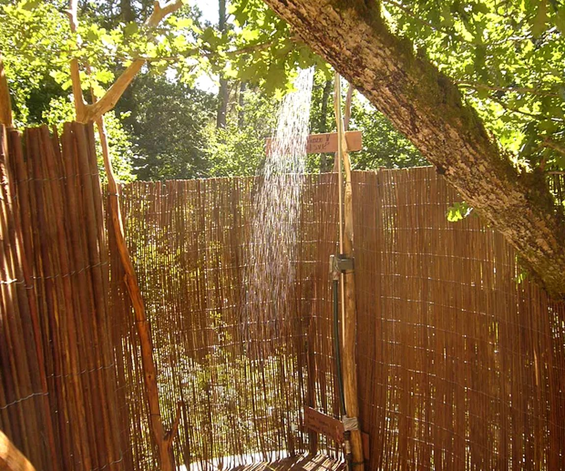 Rustic Tree House Rental for a Remote Holiday near Ussel, France