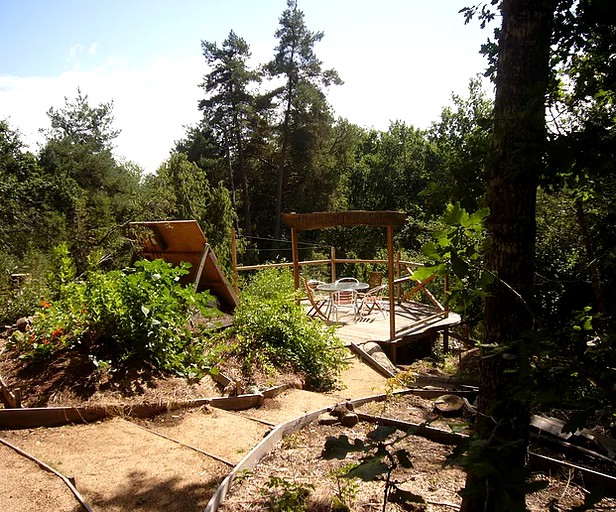 Tree Houses (Saint-Agnant-près-Crocq, Nouvelle-Aquitaine, France)