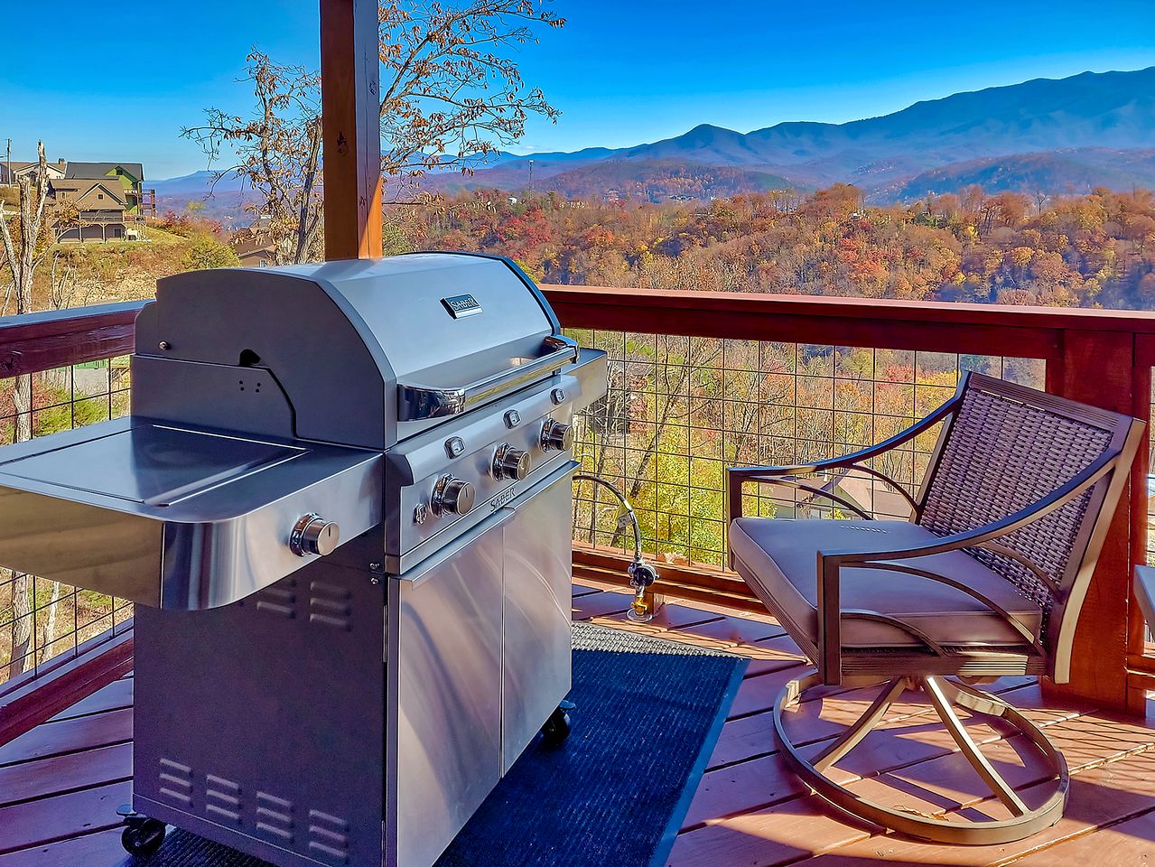 Great Smoky Mountains National Park Luxury Glamping Lodge for Family and Friends