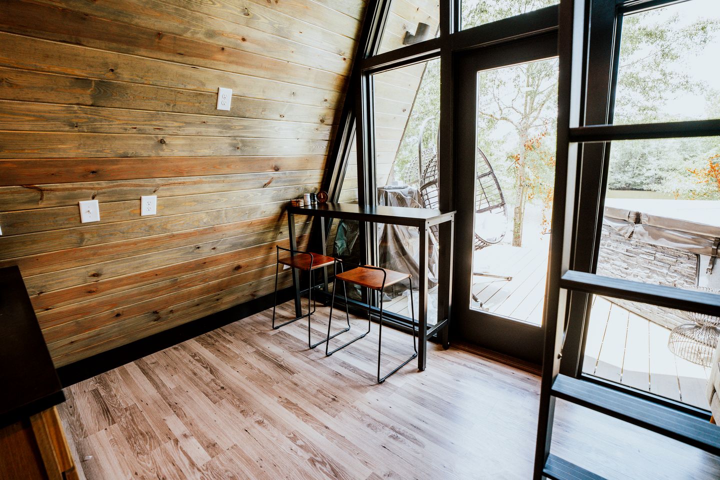 Romantic A-Frame Cabin with Hot Tub Perfect for Couples in Cedar Bluff, Alabama