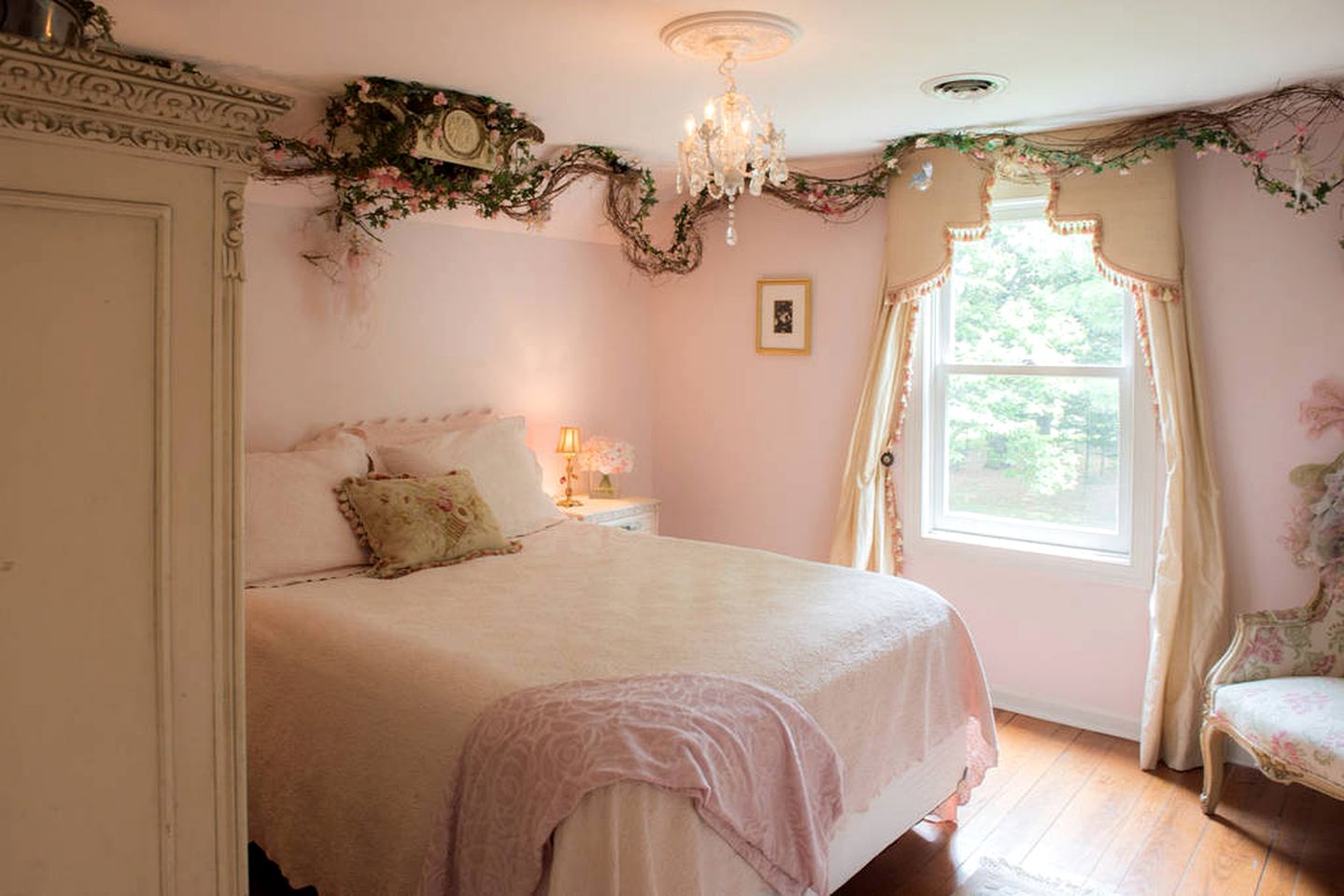 Captivating Cottage with Blue Ridge Mountain Views in Little Washington, Virginia