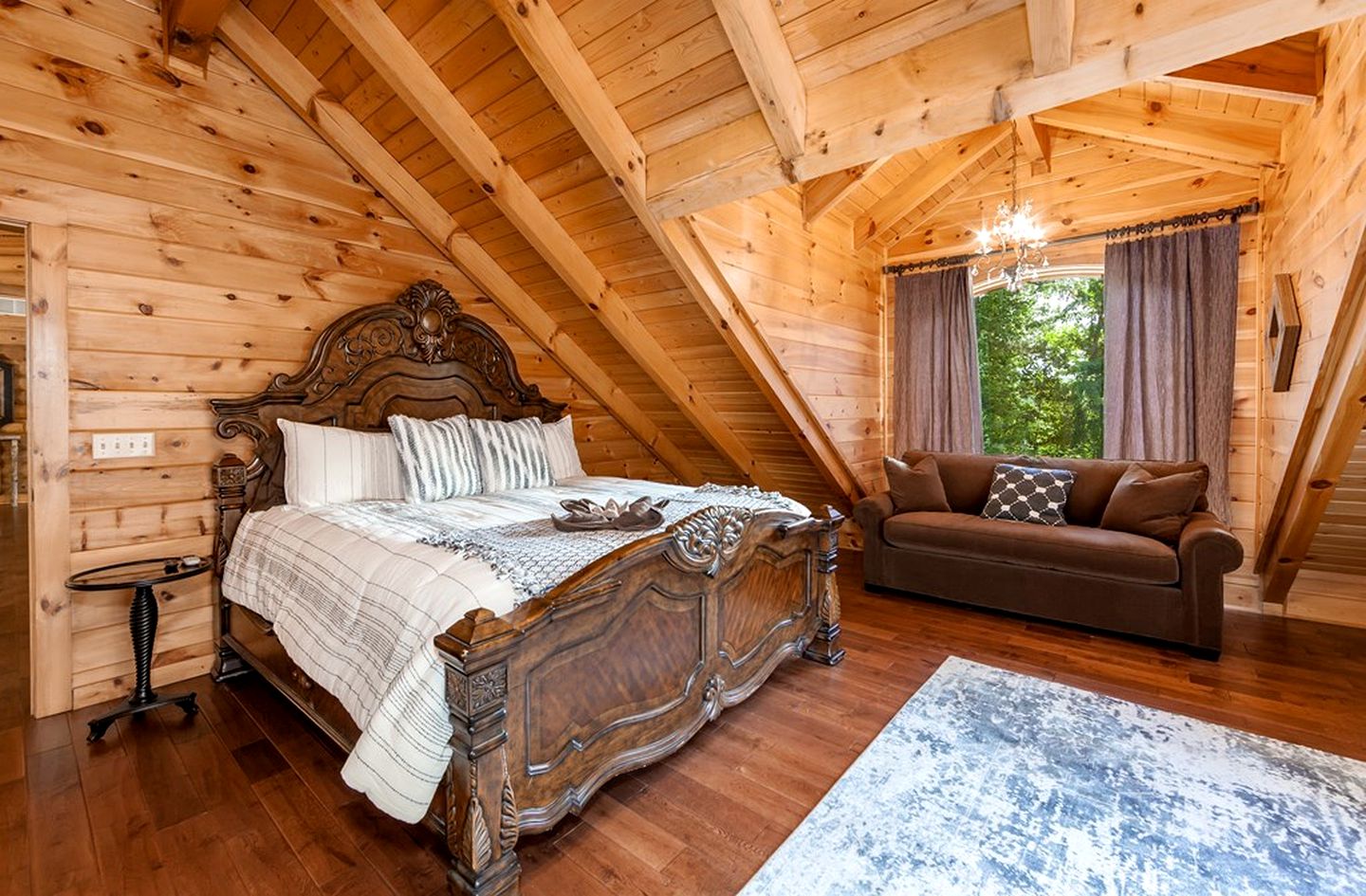 Unforgettable Family Vacations in this Stunning Rental with Indoor Pool in Sevierville, Tennessee