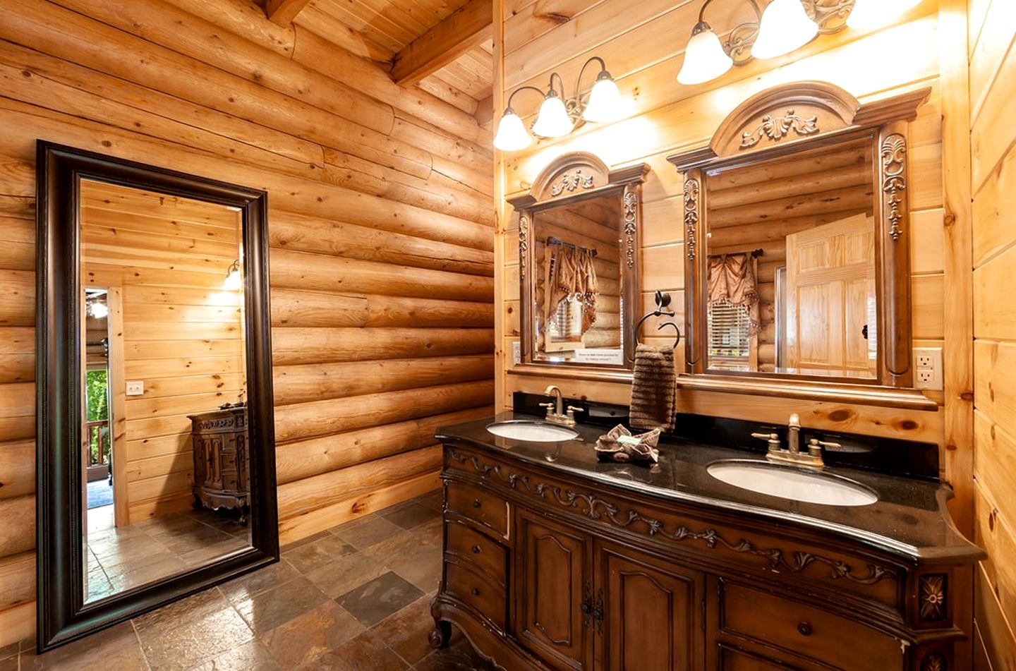Unforgettable Family Vacations in this Stunning Rental with Indoor Pool in Sevierville, Tennessee