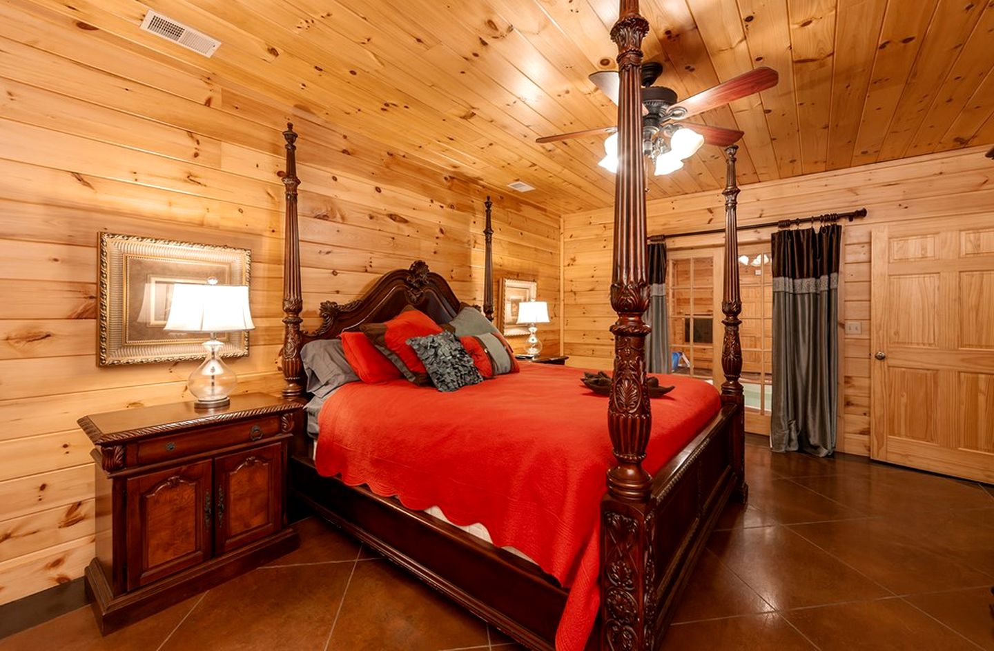 Unforgettable Family Vacations in this Stunning Rental with Indoor Pool in Sevierville, Tennessee