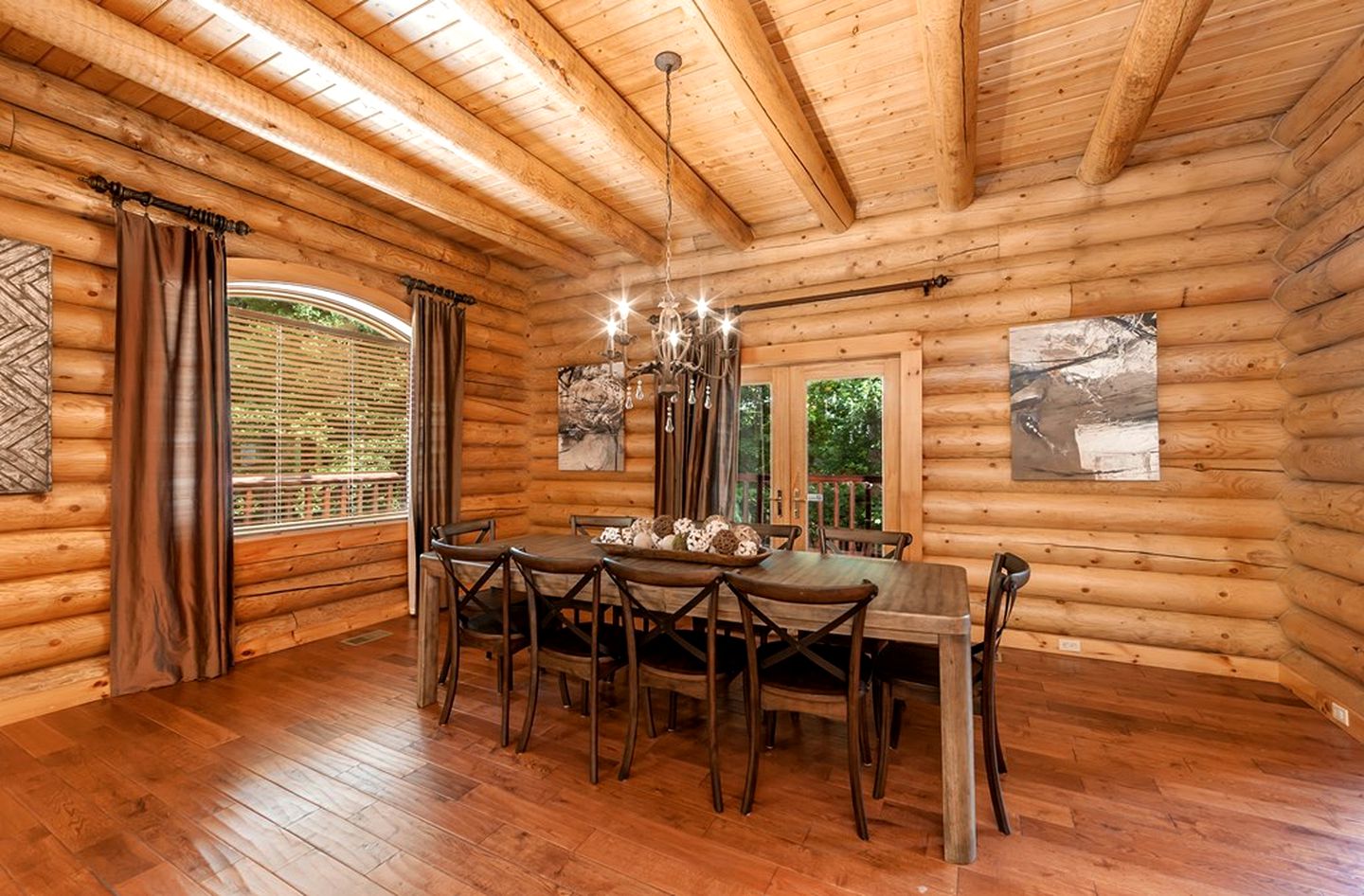 Unforgettable Family Vacations in this Stunning Rental with Indoor Pool in Sevierville, Tennessee
