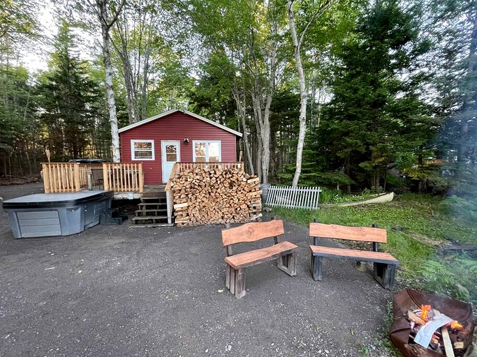 Vacation Rentals (Canada, Sunken Lake, Nova Scotia)
