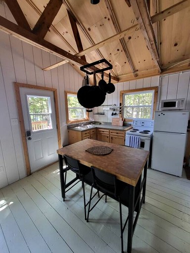 Vacation Rentals (Canada, Sunken Lake, Nova Scotia)