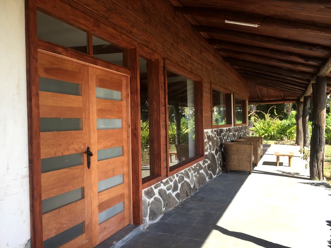 Tented Cabins (Easter Island, Valparaíso, Chile)