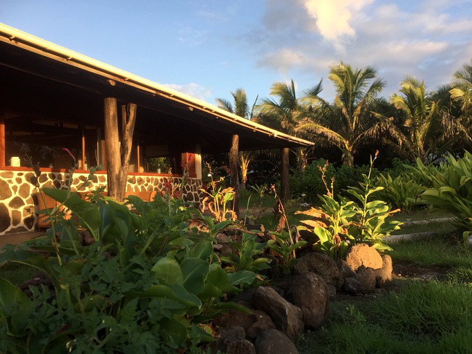 Tented Cabins (Easter Island, Valparaíso, Chile)