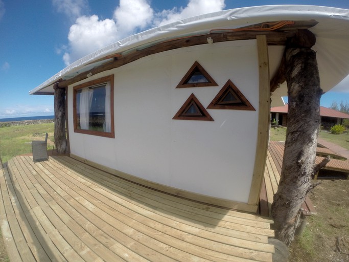 Tented Cabins (Easter Island, Valparaíso, Chile)