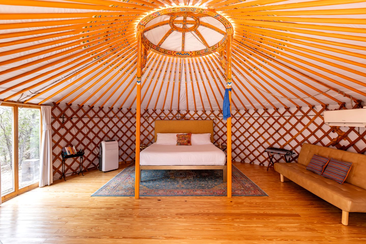 Beautiful Romantic Yurt Surrounded by Nature in Wimberley, Texas