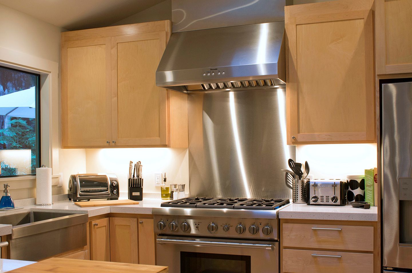 Luxurious Cabin with Swimming Pool, Hot-tub and Barbecue in Guerneville, California