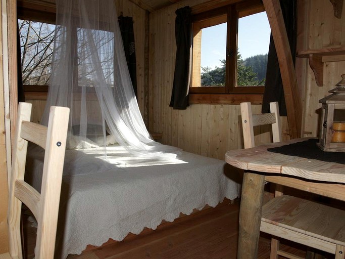 Tree Houses (Saint-Julien-Labrousse, Auvergne-Rhône-Alpes, France)