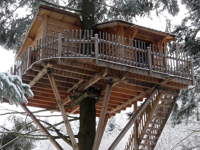 Tree Houses (Saint-Julien-Labrousse, Auvergne-Rhône-Alpes, France)