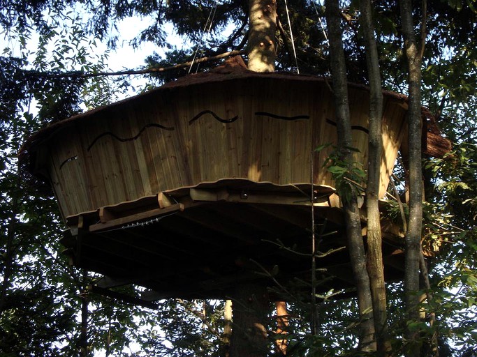 Tree Houses (Saint-Julien-Labrousse, Auvergne-Rhône-Alpes, France)