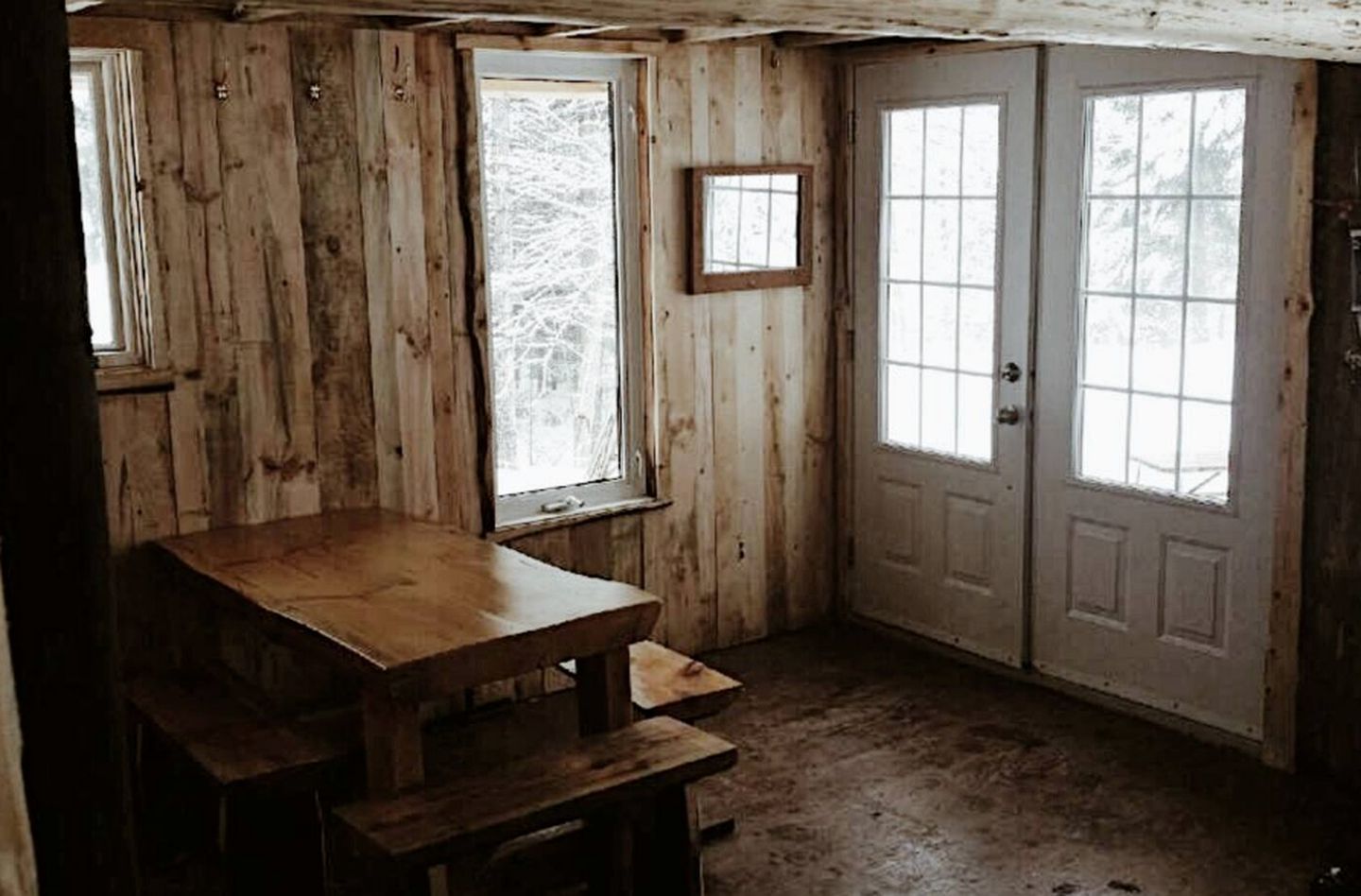 Pet-Friendly Cabin for an Off-Grid Getaway near Montreal, Quebec