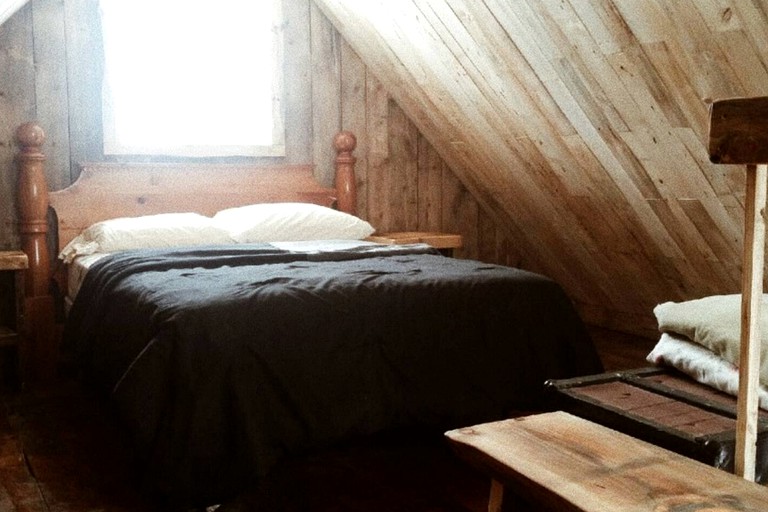 Cabins (Sainte-Béatrix, Quebec, Canada)