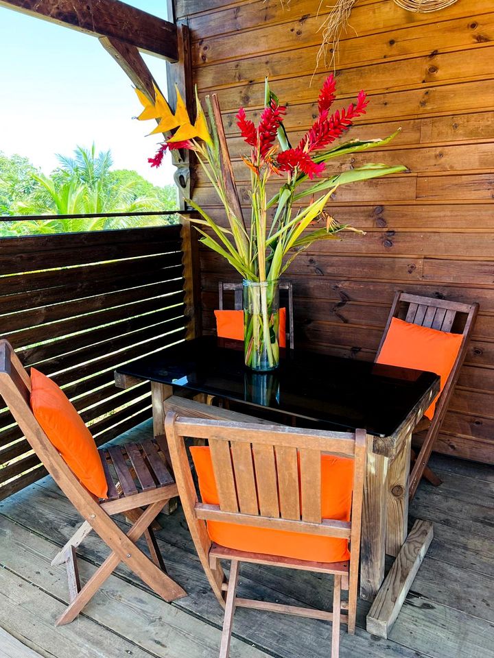 Idyllic Tropical Retreat with Shared Pool, Surrounded by Lush Nature, Near Sainte-Rose, Guadeloupe