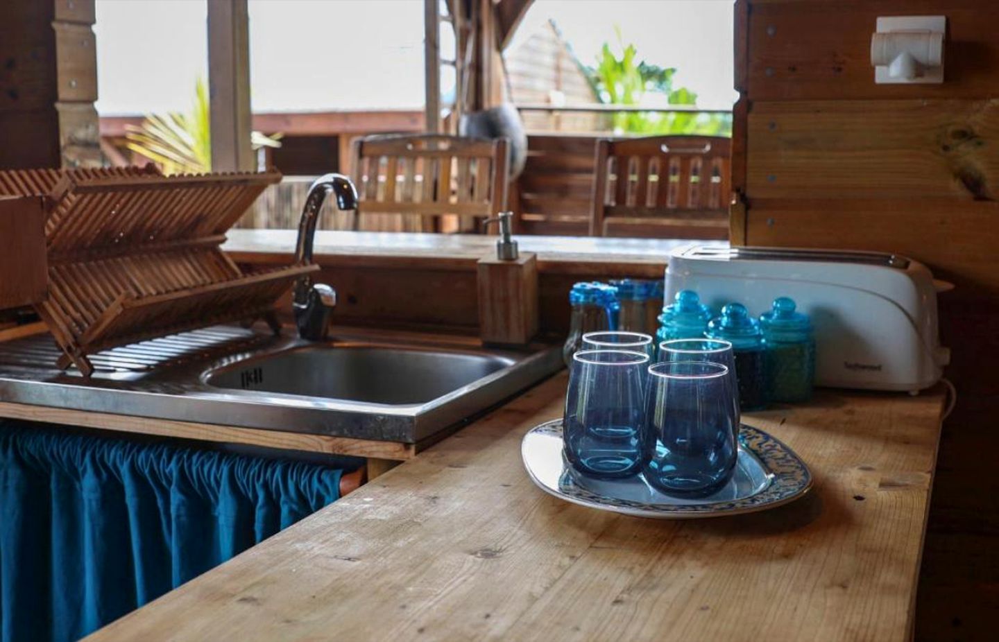 Charming Marine-Style Suite with Natural Wood Décor Near Sainte-Rose, Guadeloupe