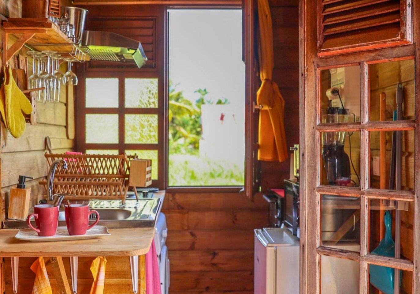 Enchanting Traditional Cottage with Hand-Carved Wood Art and Pool, Surrounded by Lush Nature Near Sainte-Rose, Guadeloupe