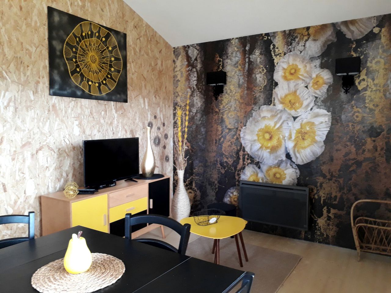 Cozy Country Cottage Rental among Picturesque Vineyards in the Poitou-Charentes Region, France