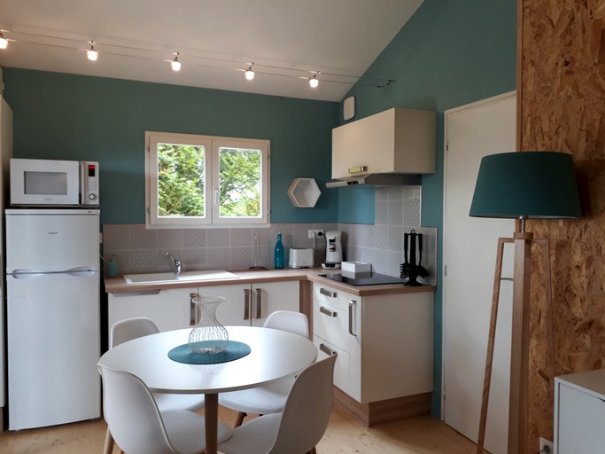 Cabins (Bourg-Charente, Nouvelle-Aquitaine, France)