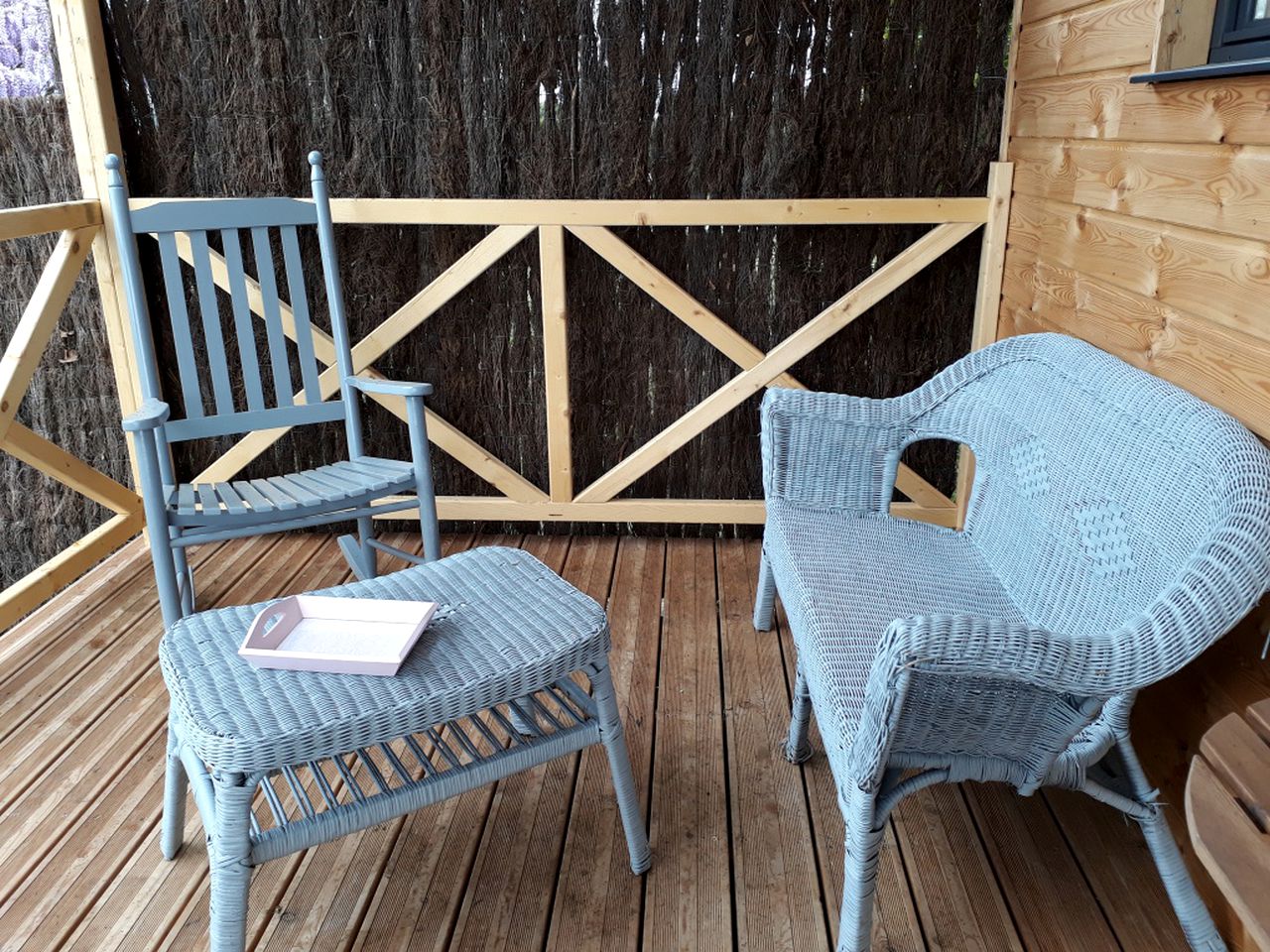 Romantic and Relaxing Glamping Getaway with a Shared Pool near Cognac, France