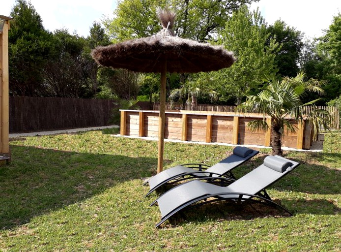 Cottages (Bourg-Charente, Nouvelle-Aquitaine, France)