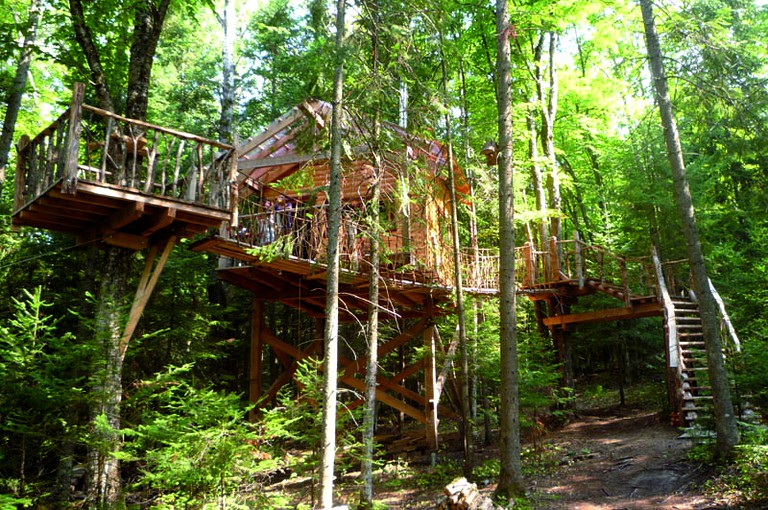 Tree Houses (Nominingue, Quebec, Canada)