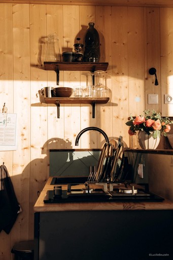 Tiny Houses (France, Villeneuve-la-Guyard, Bourgogne-Franche-Comté)