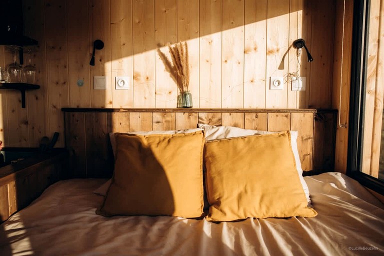 Tiny Houses (France, Villeneuve-la-Guyard, Bourgogne-Franche-Comté)