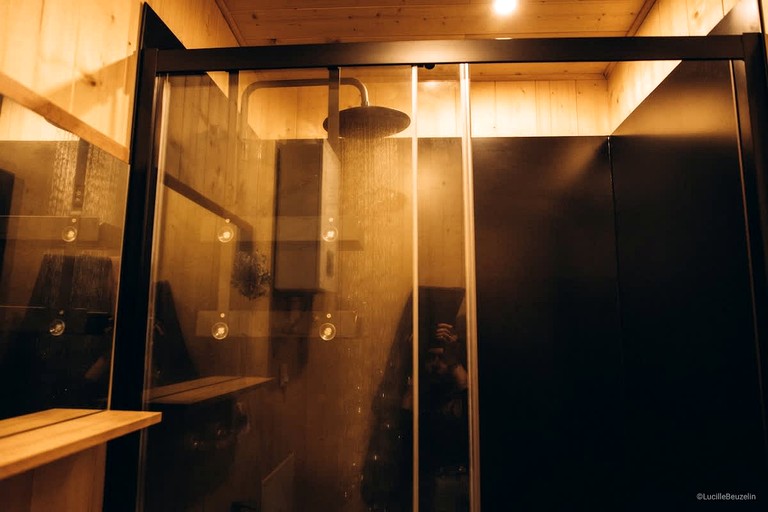 Tiny Houses (France, Villeneuve-la-Guyard, Bourgogne-Franche-Comté)