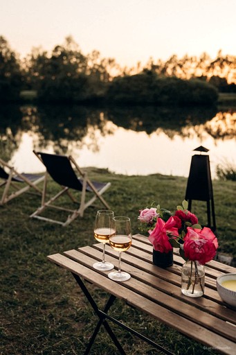 Tiny Houses (France, Villeneuve-la-Guyard, Bourgogne-Franche-Comté)