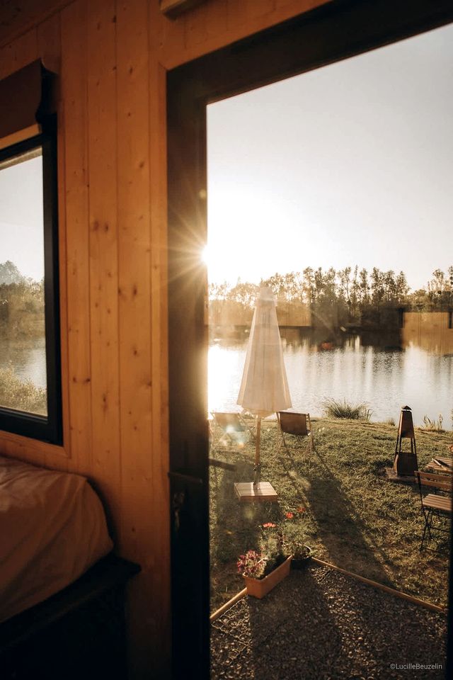 Idyllic Eco Retreat with Pond Access near Fontainebleau Forest, Burgundy