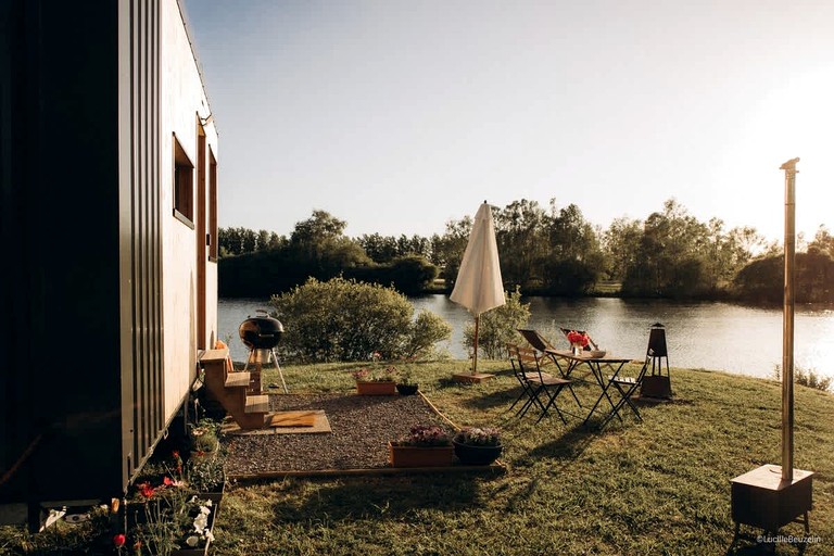 Tiny Houses (France, Villeneuve-la-Guyard, Bourgogne-Franche-Comté)
