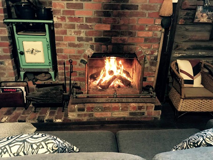 Log Cabins (Warracknabeal, Victoria, Australia)