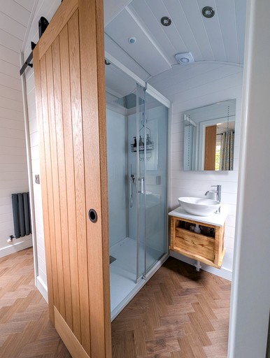 Pods (United Kingdom, Salisbury, England)