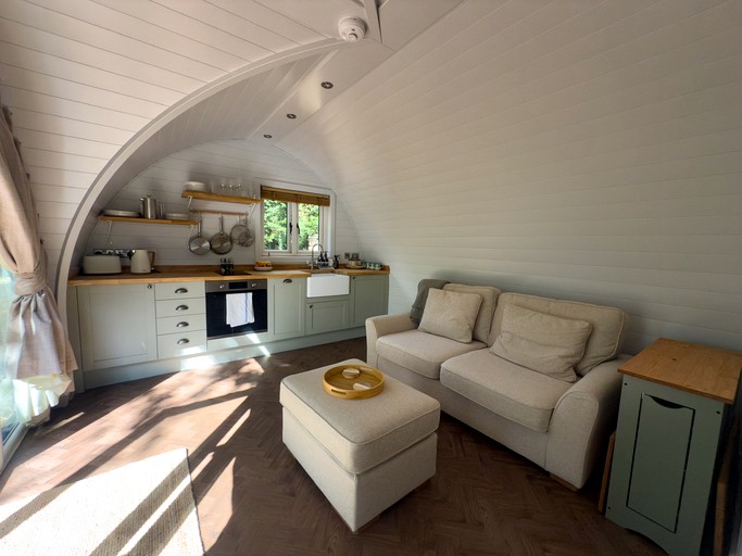 Pods (United Kingdom, Salisbury, England)