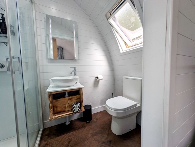 Pods (United Kingdom, Salisbury, England)