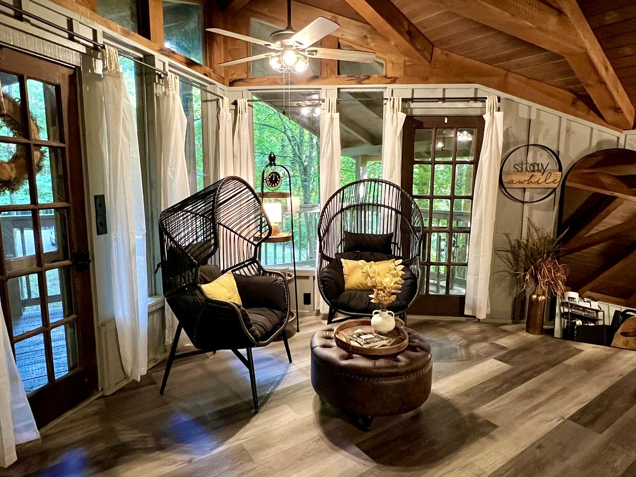 Romantic Cabin Ideal for a Secluded Escape in Townsend, Tennessee