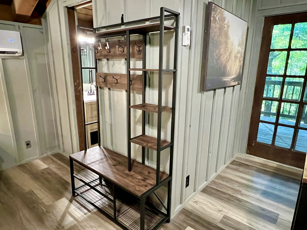 Romantic Cabin Ideal for a Secluded Escape in Townsend, Tennessee